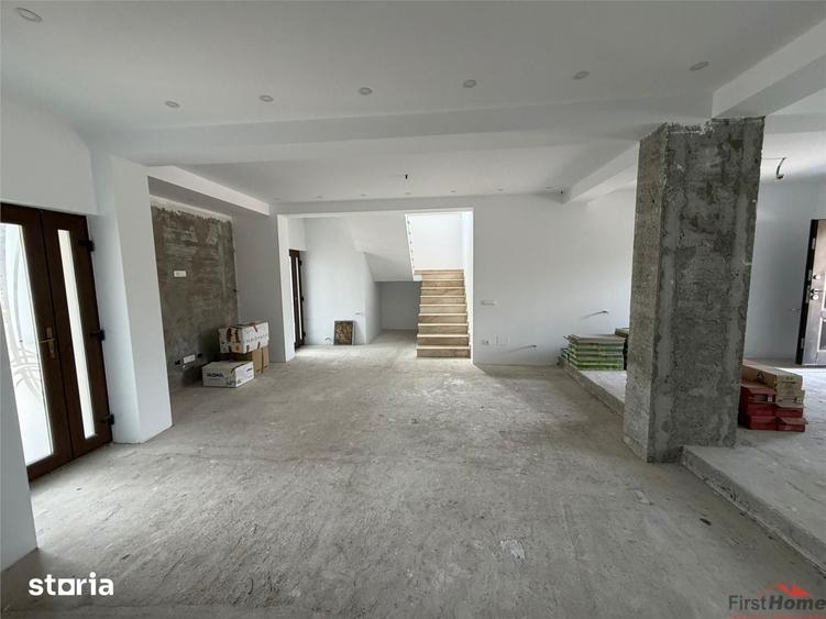 Casă cu 5 camere cu Teren 674 Mp în Vânători