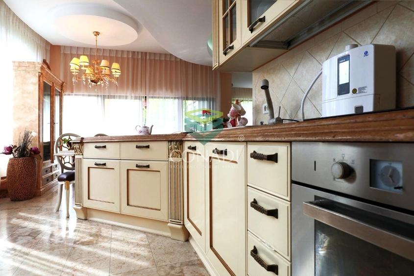Duplex cu 5 camere cu Canalizare în Iancu Nicolae