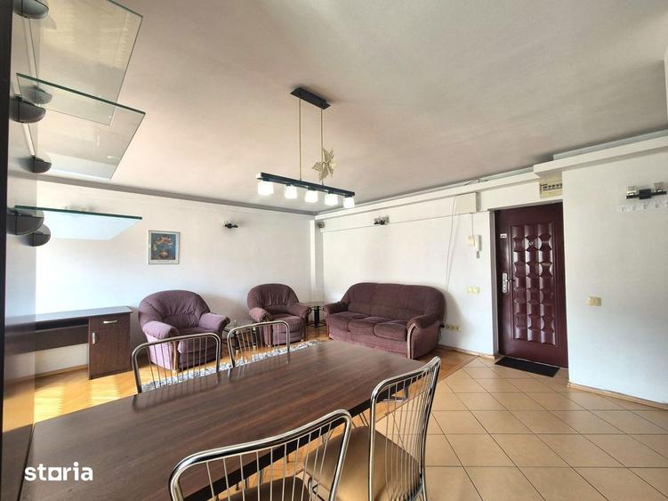 Apartament cu 3 camere decomandat, mobilat în Sud