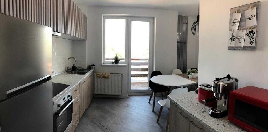 Apartament cu 4 camere decomandat în Drumul Carului