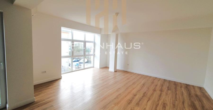 Apartament cu 3 camere semidecomandat, mobilat în Independenței