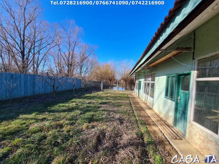 Casă cu 5 camere cu Teren 2990 Mp în Bumbești-Pițic
