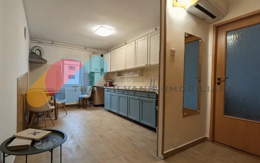 Apartament cu 4 camere decomandat, mobilat în Gheorgheni