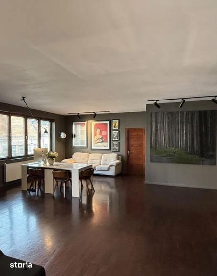 Apartament cu 4 camere decomandat în Central