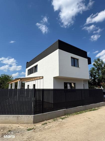 Casă cu 3 camere cu Teren 420 Mp în Șerbănești