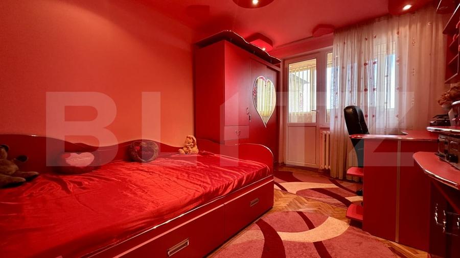 Apartament cu 3 camere decomandat, mobilat în Centru Civic