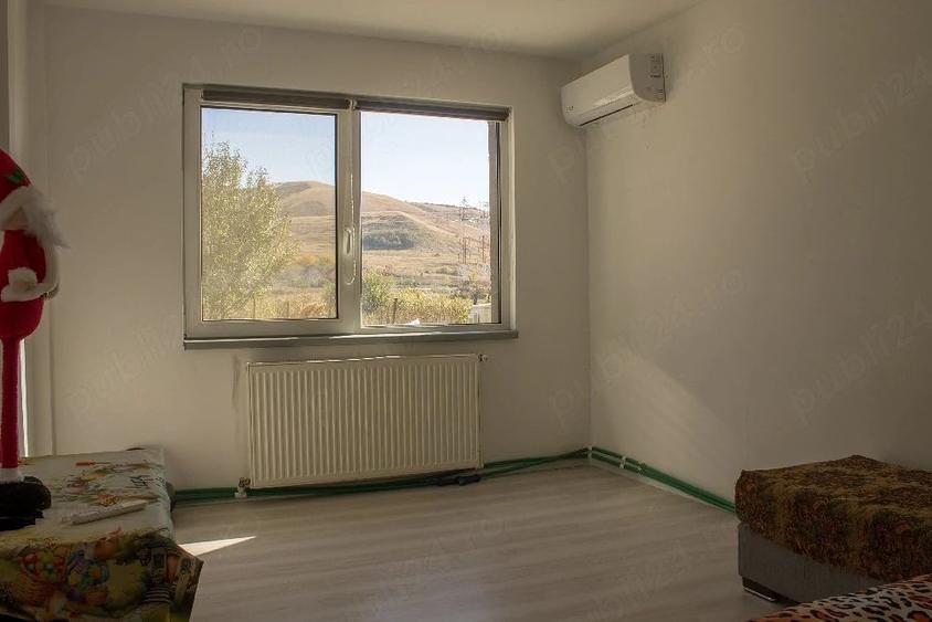 Casă cu Teren 1035 Mp în Căianu