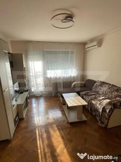 Apartament cu 3 camere semidecomandat în Tipografilor
