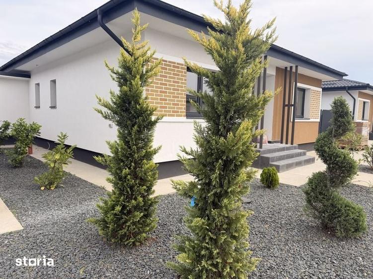Casă cu 3 camere cu Teren 180 Mp în Tunari