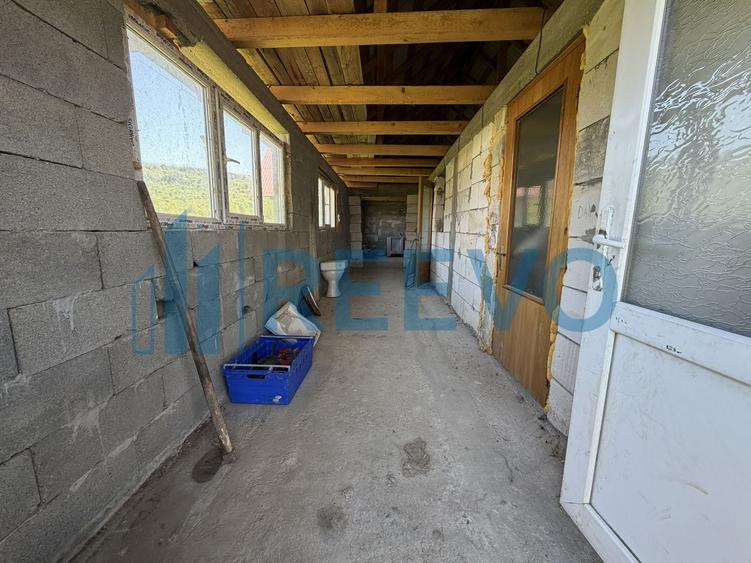 Casă individuală cu 3 camere cu Canalizare în Drăgești (Dămienești)