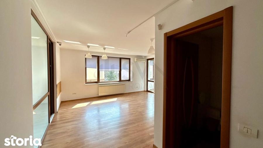 Apartament cu 4 camere decomandat în Floreasca