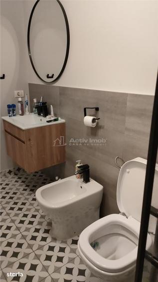 Casă cu 4 camere cu Teren 200 Mp în 1 Decembrie