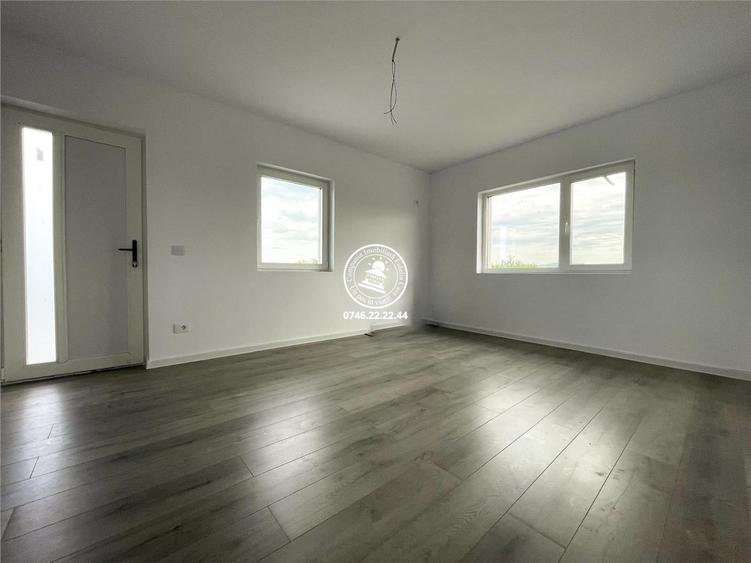 Teren de 3250 mp, în Ciurbești