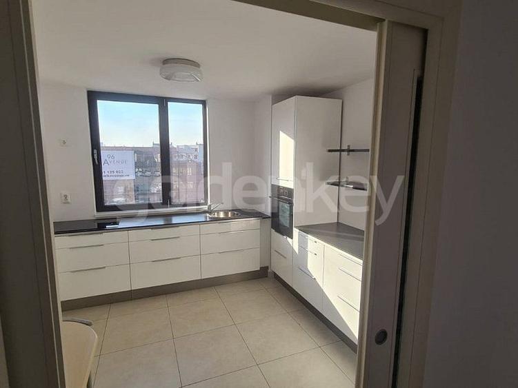 Apartament cu 4 camere decomandat, mobilat în Șoseaua Nordului