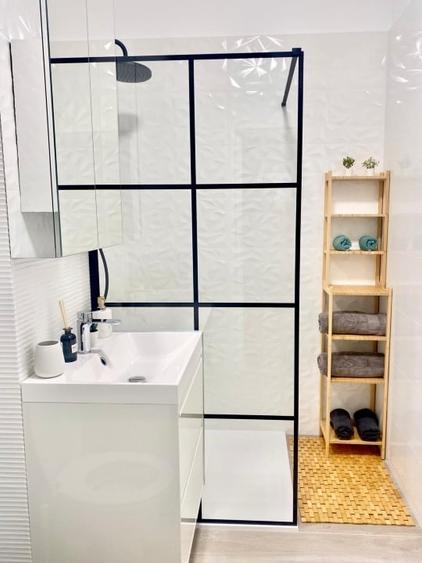 Apartament cu 2 camere decomandat, mobilat în Unirii