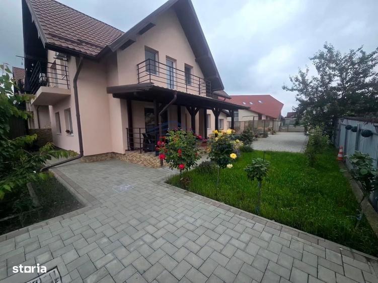 Casă cu 4 camere decomandat în Bulai