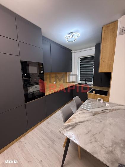 Apartament cu 4 camere decomandat în Central