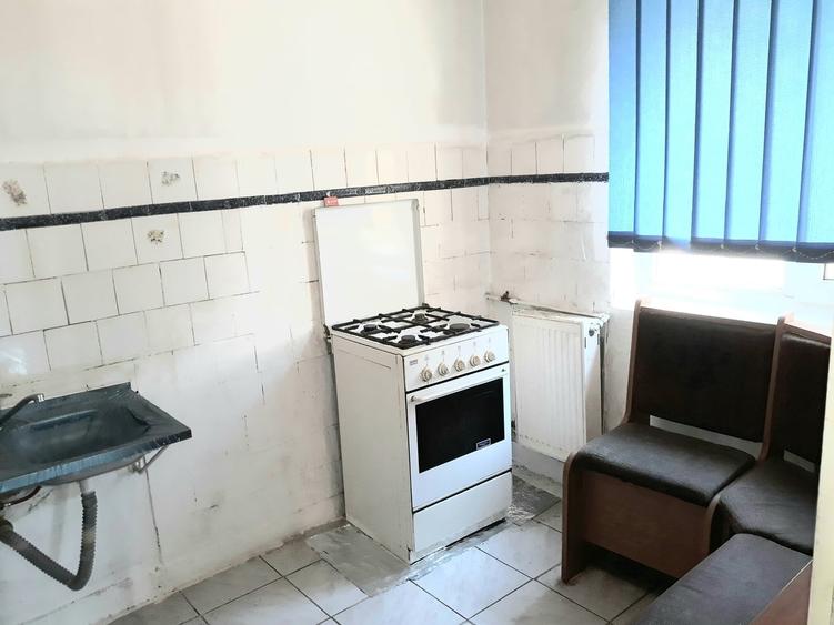 Apartament cu 3 camere decomandat în Pantelimon