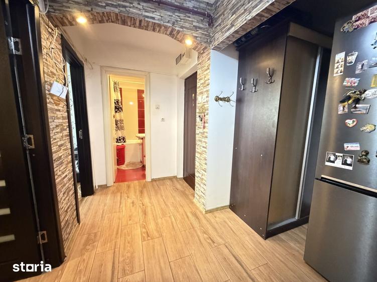 Apartament cu 2 camere decomandat în Central