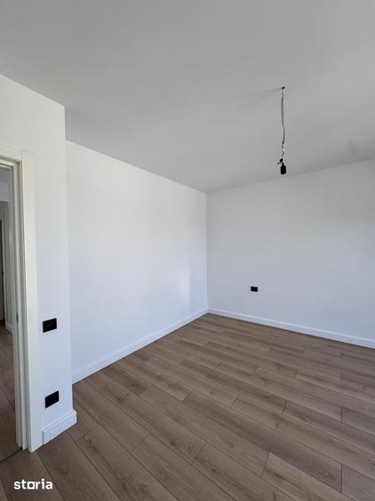 Casă cu 4 camere cu Teren 330 Mp în Central