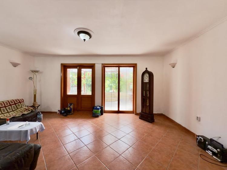 Casă individuală cu 6 camere cu Teren 658 Mp în Agigea