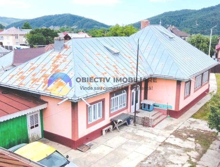 Casă individuală cu 5 camere cu Garaj în Vânători-Neamț
