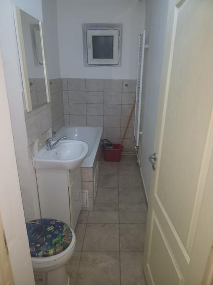 Apartament cu 2 camere nedecomandat în Central