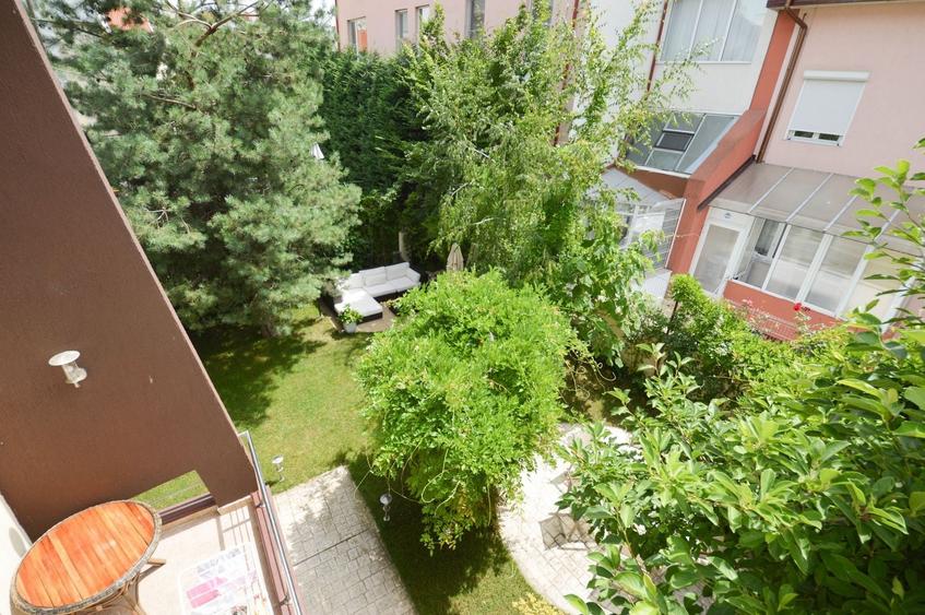 Casă individuală cu 6 camere cu Canalizare în Herăstrău