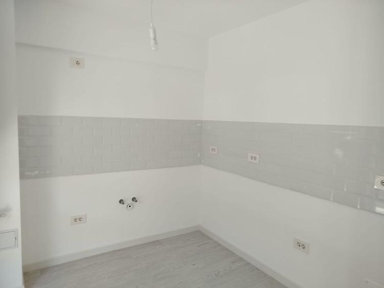 Apartament cu 2 camere decomandat în Galata