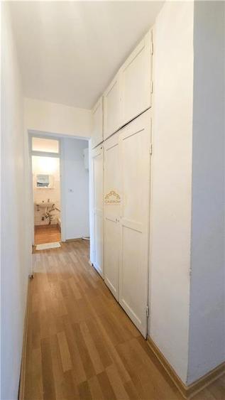 Apartament cu 4 camere decomandat în Micro 16