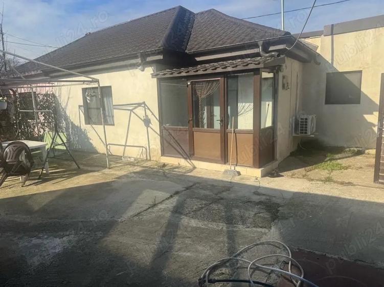 Casă cu 2 camere cu Teren 220 Mp în Central