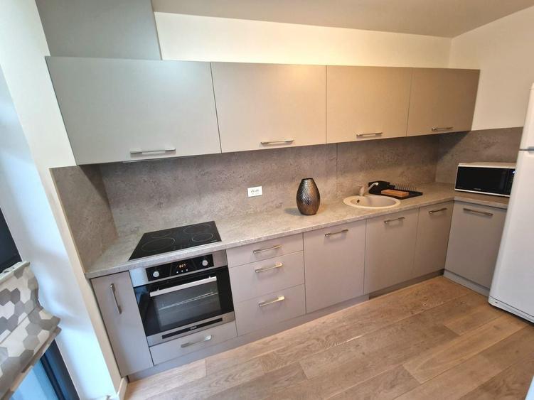 Apartament cu 2 camere semidecomandat, mobilat în Herăstrău
