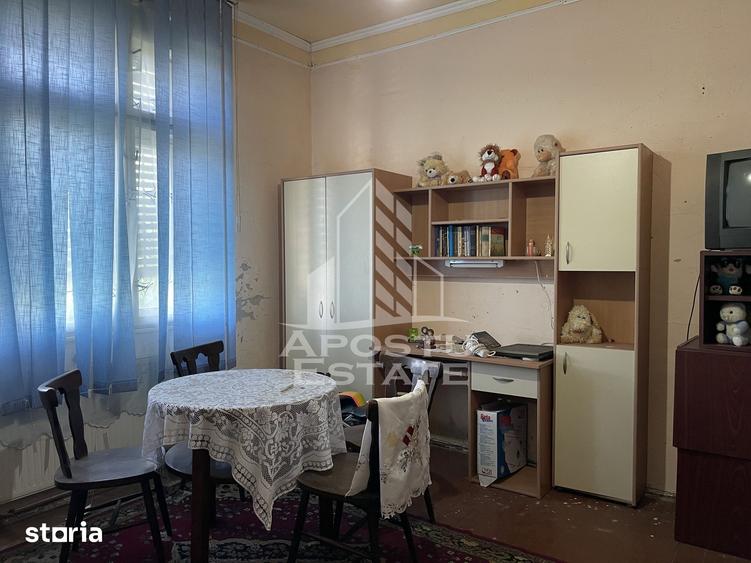 Casă cu 3 camere cu Teren 850 Mp în Iosefin
