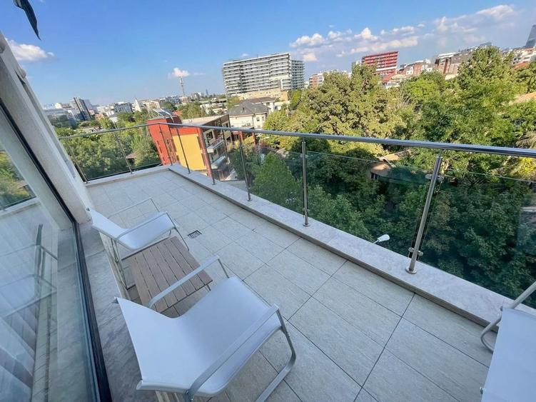 Apartament cu 3 camere decomandat, mobilat în Herăstrău