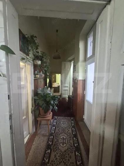 Apartament cu 4 camere semidecomandat în Ultracentral