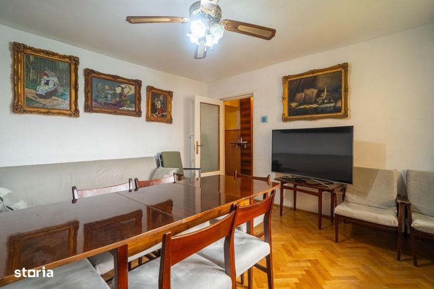 Apartament cu 4 camere în Boul Roșu