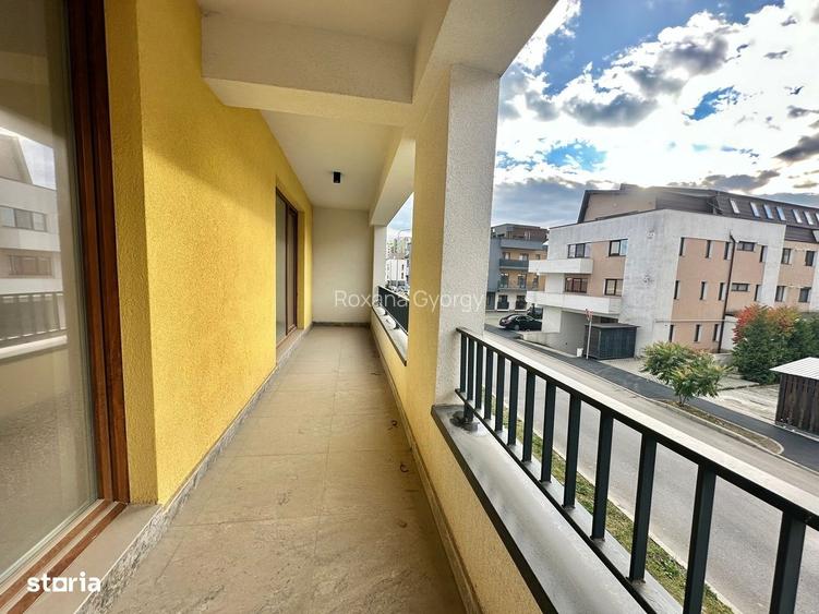 Garsoniera decomandata de vanzare Zona Coresi, Brasov