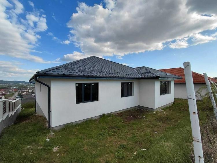 Casă cu 4 camere în Central