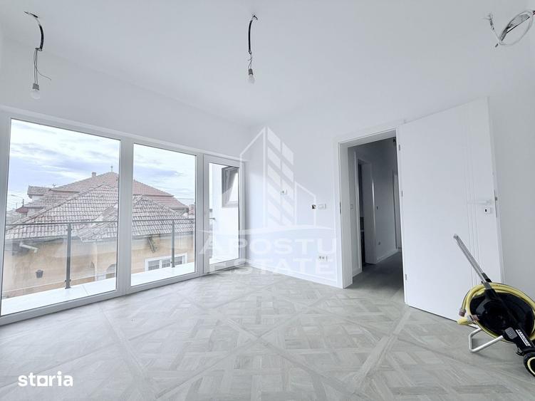 Casă cu 4 camere cu Teren 215 Mp în Ronaț