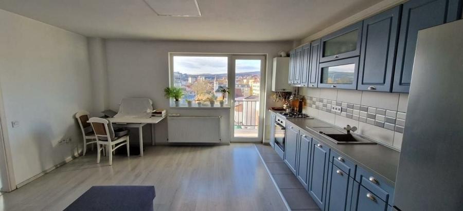 Apartament cu 2 camere semidecomandat în Dâmbul Rotund