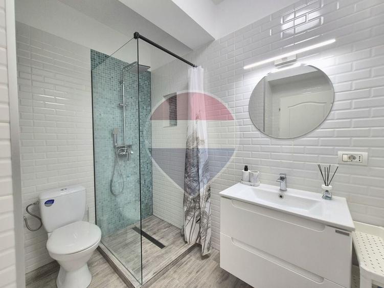 Apartament cu 3 camere decomandat, mobilat în Alfa
