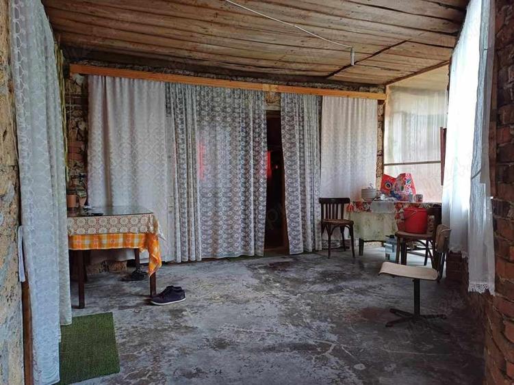 Casă cu 3 camere în Moceriș