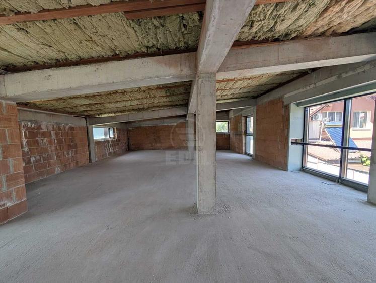 Spațiu comercial, de 162 mp, în Florești
