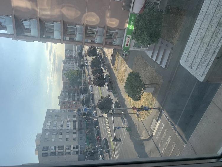 Garsonieră decomandată în Central