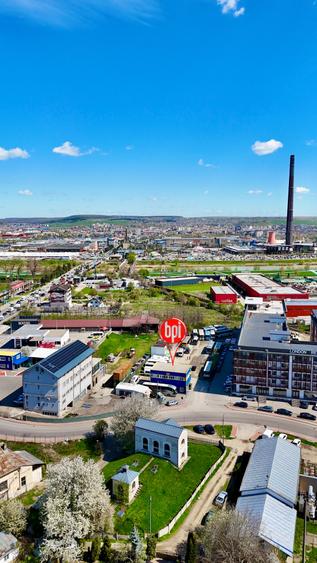 Birou, de 102 mp, în Central