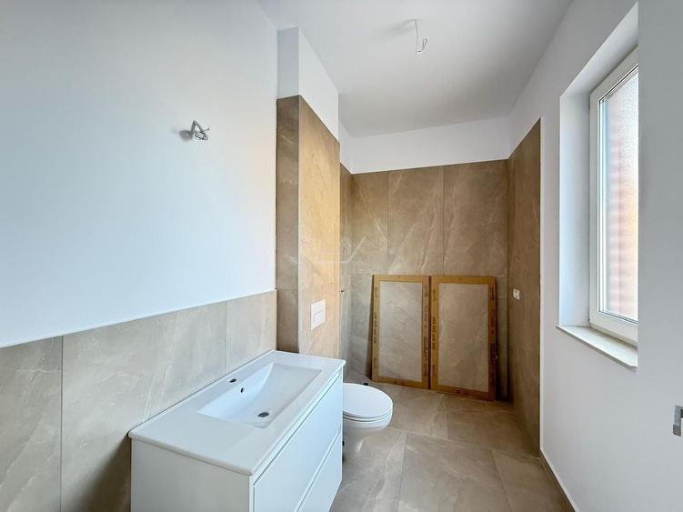 Duplex cu 4 camere cu Canalizare în Braytim