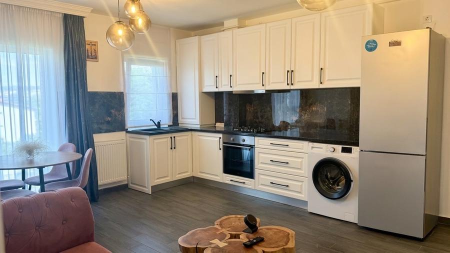 Apartament cu 3 camere în Florești