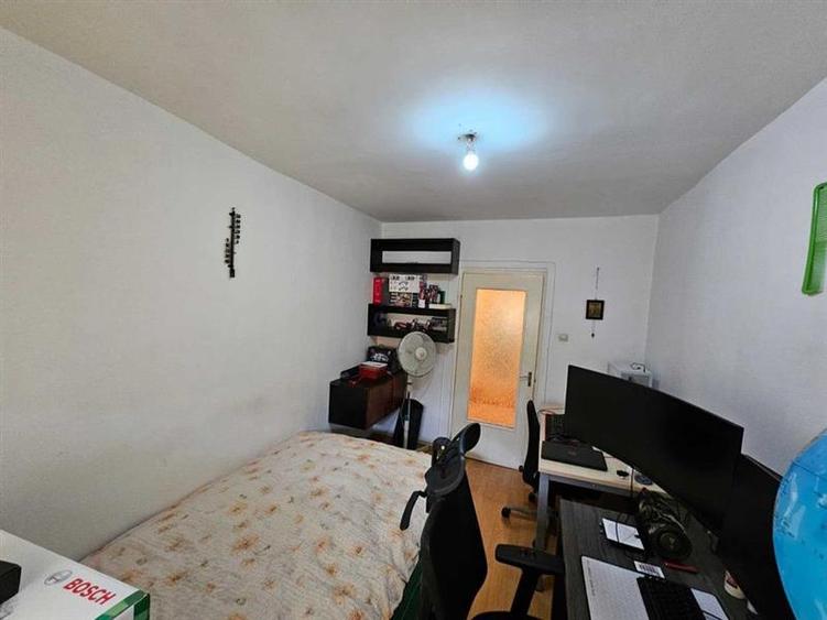 Apartament 3 camere decomandat, Racadau etaj intermediar - 3