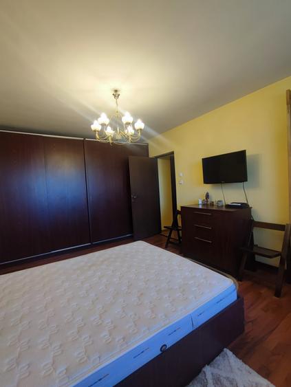 Apartament cu 4 camere decomandat, mobilat în Drumul Taberei
