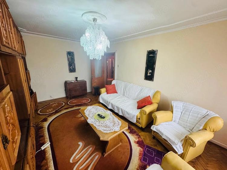Apartament cu 3 camere decomandat în Central